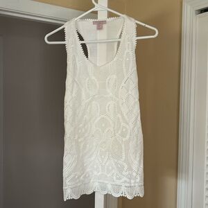 Sleeveless lace top